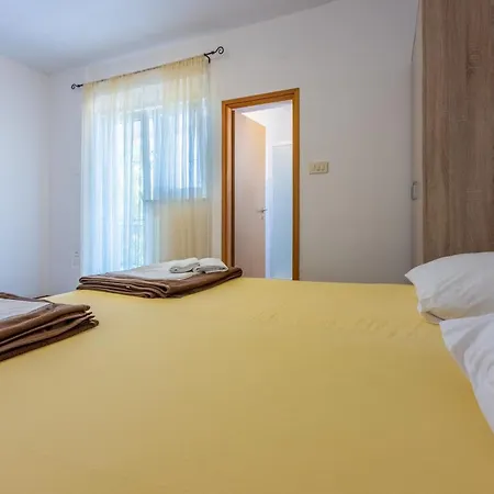Tustonjic Pensjonat 3*