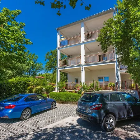 Pensjonat Tustonjic 4*