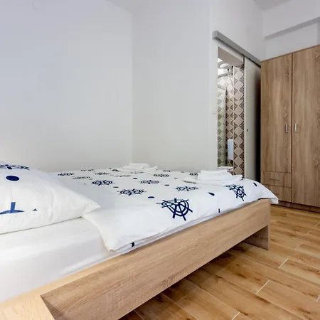 Tustonjic Pensjonat 4*