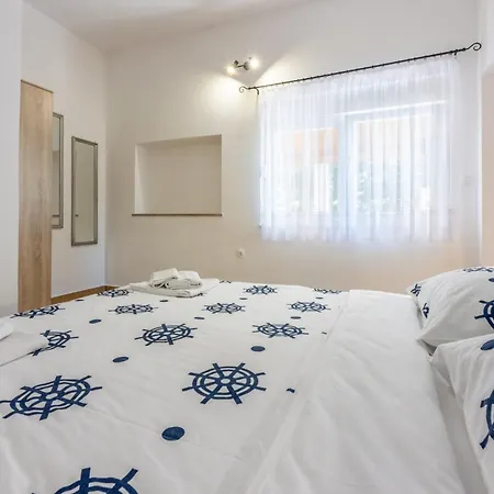 Pensionat Tustonjic Novi Vinodolski