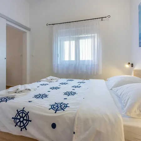 Pensjonat Tustonjic Novi Vinodolski