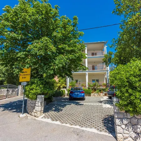 Tustonjic Pensjonat 4*