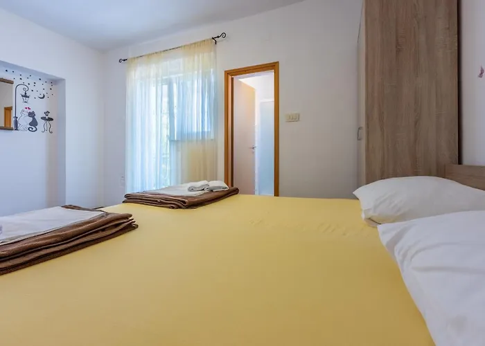 Tustonjic Gæstehus 3*