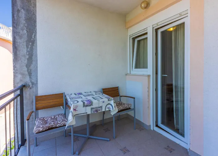 Gæstehus Tustonjic 3*