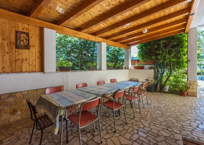 Tustonjic בית הארחה נובי ווינודולסקי