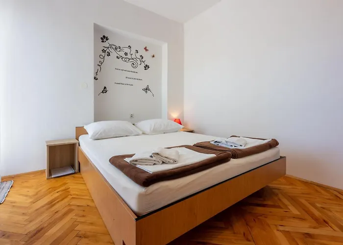 בית הארחה Tustonjic