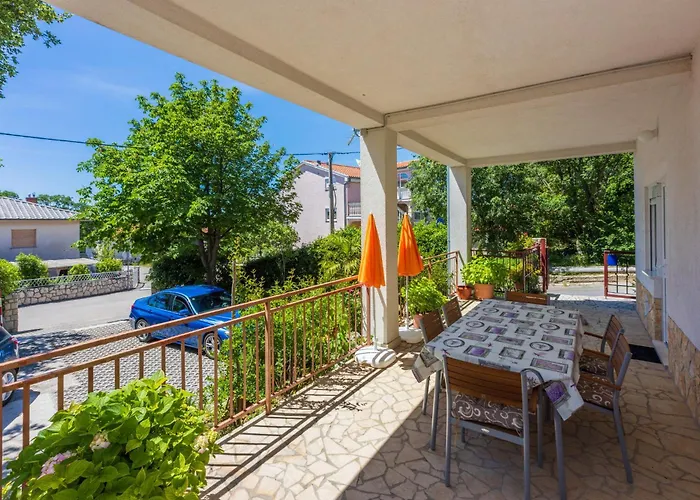 Tustonjic Gæstehus 3*