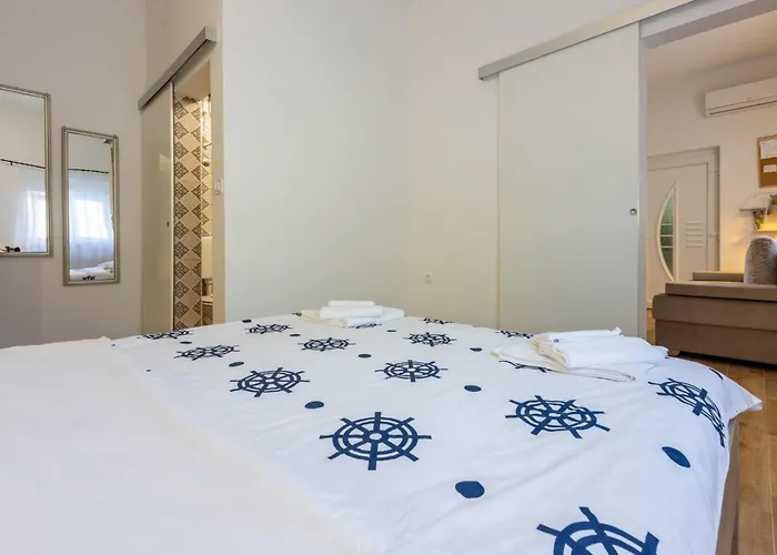 בית הארחה Tustonjic 3*