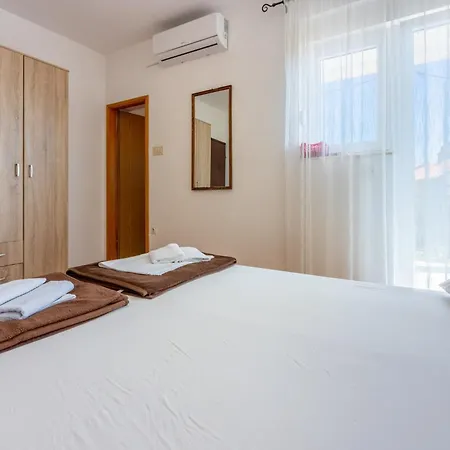 Tustonjic 4* Нови-Винодолски