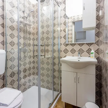 Tustonjic Нови-Винодолски