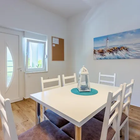 Tustonjic Нови-Винодолски