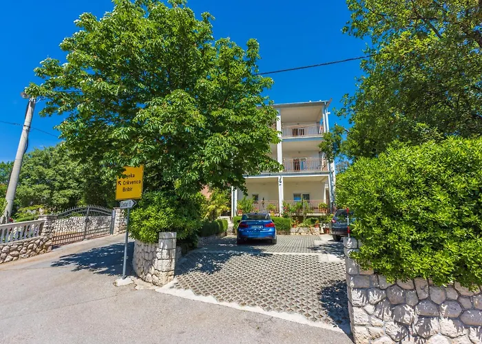 Tustonjic 招待所 3*